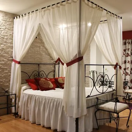 El Castillo Hotel 3*