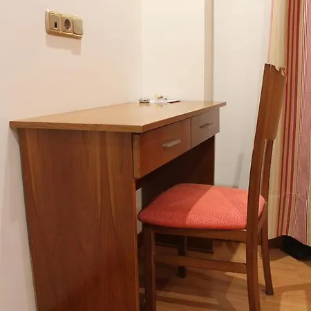El Castillo Hotel Ponferrada