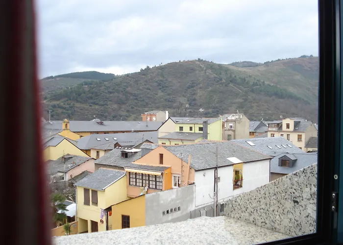 エル カスティージョ ホテル ポンフェラダ